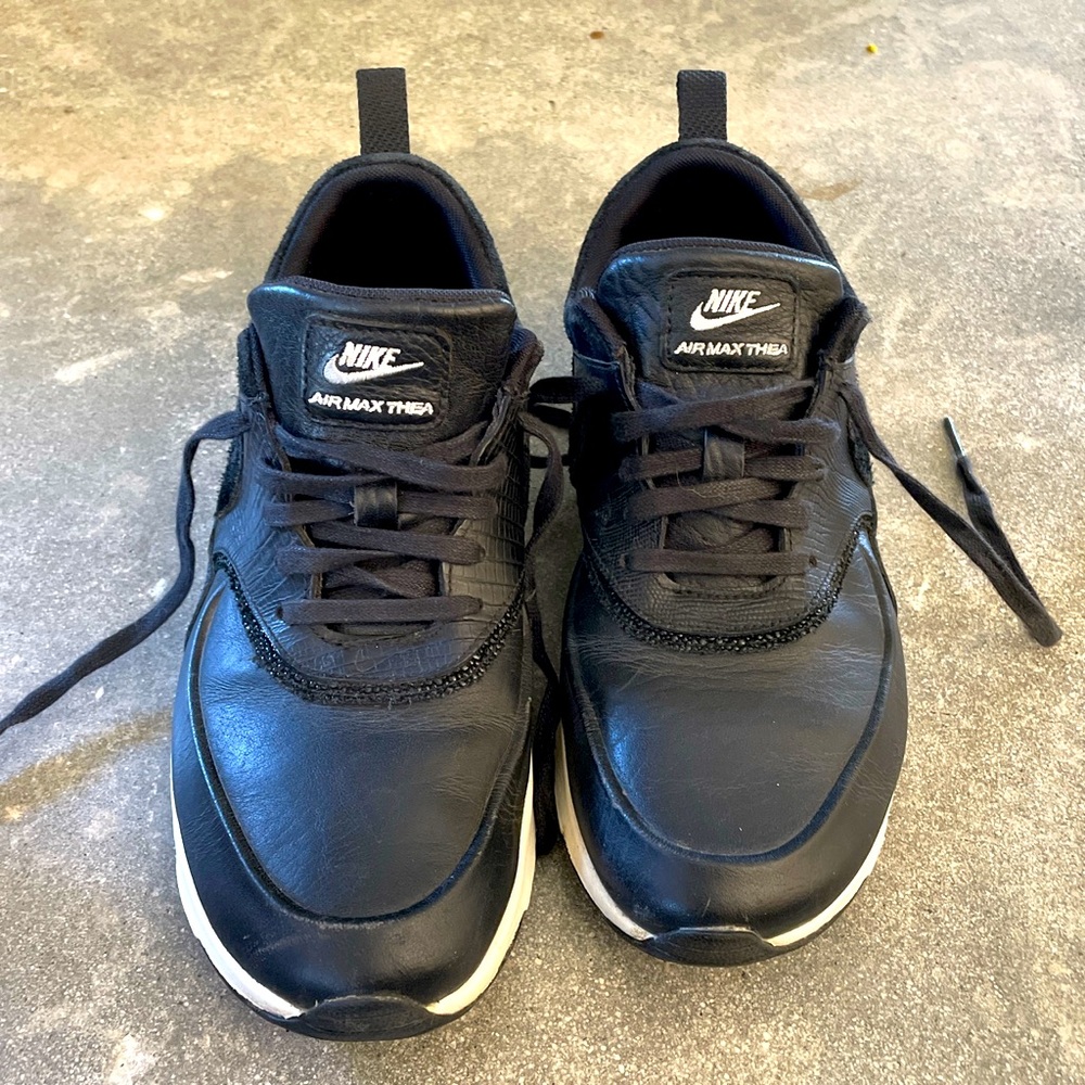 NIKE AIR MAX THEA